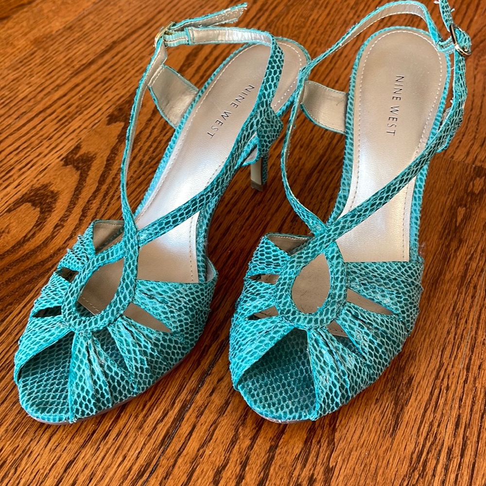 Patterned strappy heels